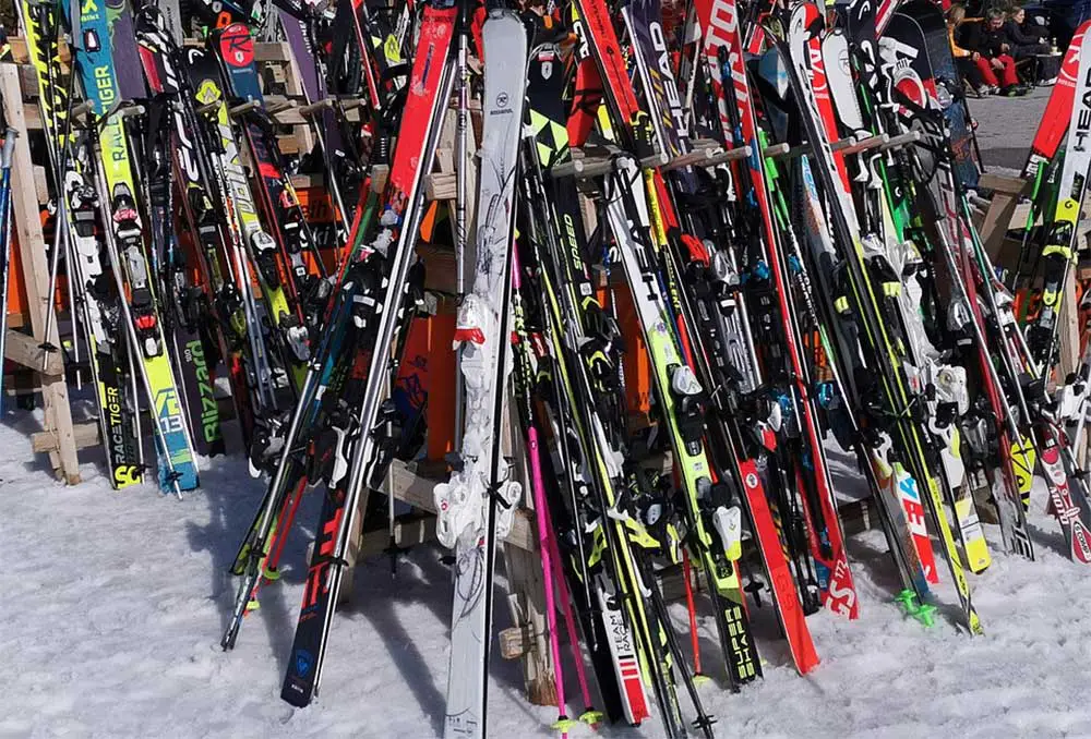 How Long Do A Pair Of Skis Last?