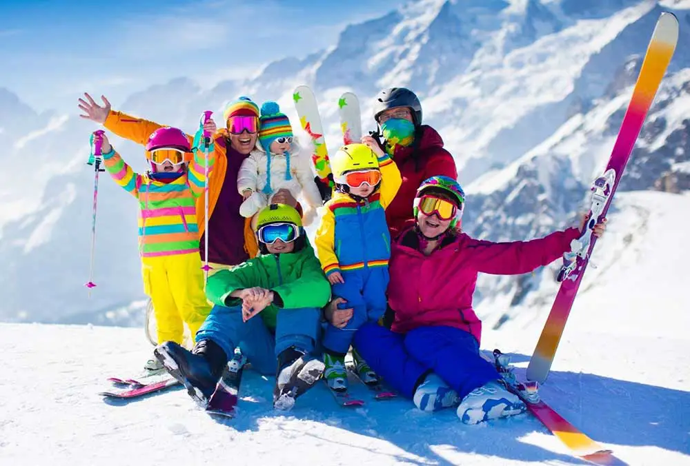 How to Layer For Skiing: Do’s & Dont’s