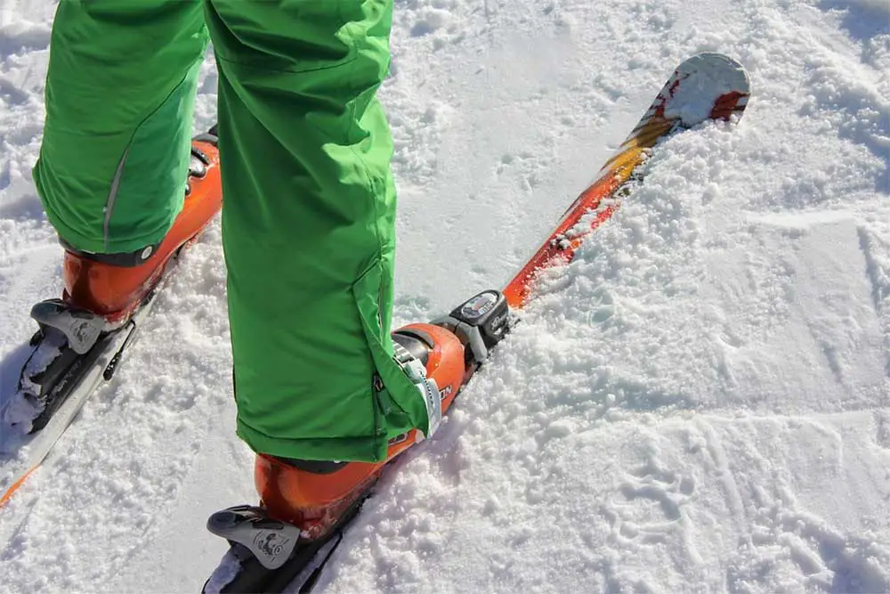 5 Best Heated Socks for Skiing